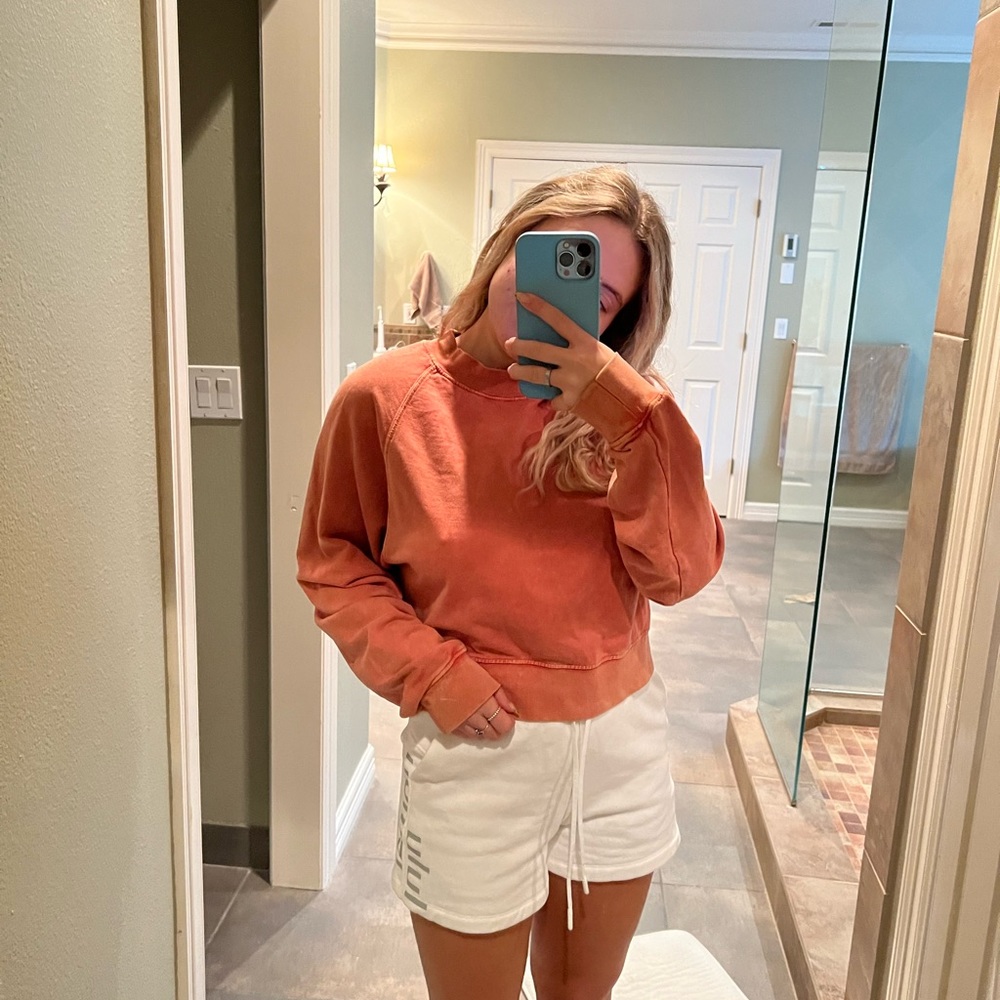 Cropped crew neck sweatshirt